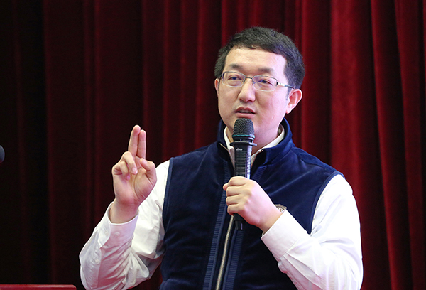 魏振兴.jpg
